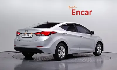 Hyundai Avante 2015, 73950 км, за 3575.37 USD