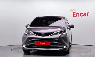 Toyota Sienna 2021, 66193 км, за 28817.12 USD