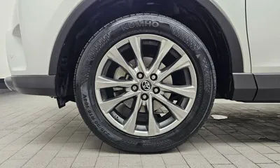 Toyota RAV4 2018, 63379 км, за 18136.9 USD
