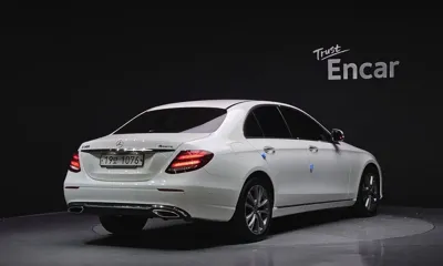 Mercedes-Benz E-Class 2019, 114012 км, за 15570.04 USD