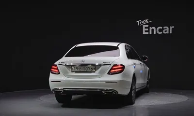 Mercedes-Benz E-Class 2019, 114012 км, за 15570.04 USD
