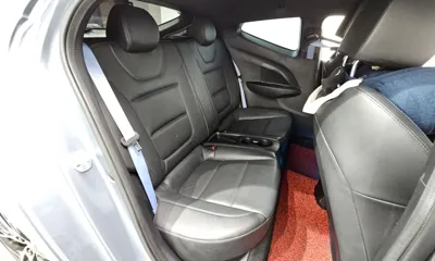 Hyundai Veloster 2019, 112409 км, за 7619.55 USD - фото 12