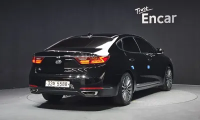 Kia K7 2018, 92108 км, за 8139.61 USD