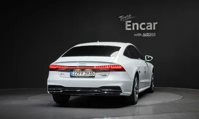 Audi A7 2021, 52719 км, за 33811.09 USD