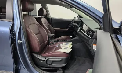 Kia Niro 2020, 50606 км, за 12552.89 USD - фото 11