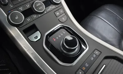 Land Rover Range Rover Evoque 2018, 77221 км, за 9715.11 USD - фото 9