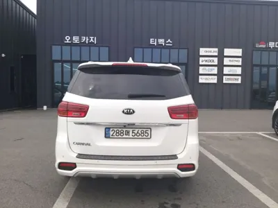 Kia Canival 2019, 122007 км, за 8205.33 USD