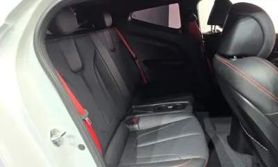 Hyundai Veloster 2018, 70119 км, за 8990.23 USD - фото 11