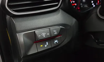 Hyundai Veloster 2018, 70119 км, за 8990.23 USD - фото 19