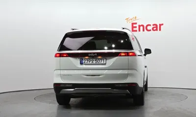 Kia Canival 2023, 72934 км, за 16082.45 USD