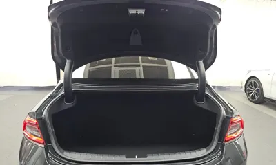 Hyundai Grandeur 2019, 91117 км, за 9702.41 USD - фото 20