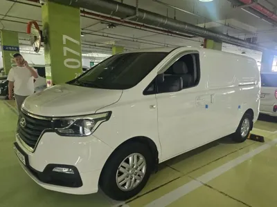 Hyundai Starex 2019, 43500 км, за 11750.03 USD