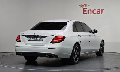 Mercedes-Benz E-Class 2020, 34340 км, за 17814.55 USD