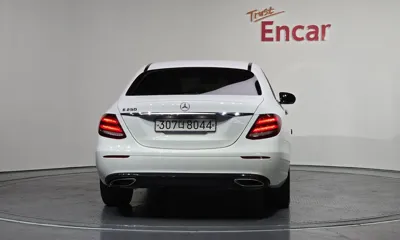 Mercedes-Benz E-Class 2020, 34340 км, за 17814.55 USD