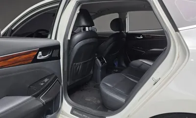 Kia K7 2016, 75550 км, за 9243.47 USD - фото 17