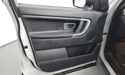 Land Rover Discovery Sport 2017, 139584 км, за 6182.41 USD - фото 24
