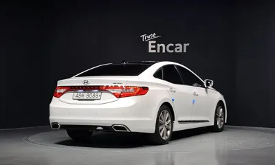 Hyundai Grandeur 2015, 120092 км, за 6104.77 USD