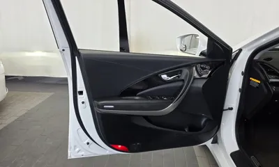 Hyundai Grandeur 2015, 120092 км, за 6104.77 USD - фото 24
