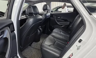 Hyundai Grandeur 2015, 120092 км, за 6104.77 USD - фото 26