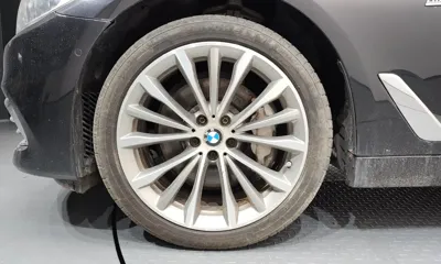 BMW 5-Series 2018, 202921 км, за 16251.7 USD