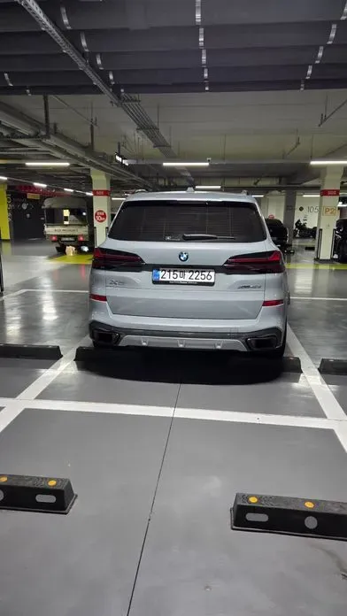 BMW X5 2026, 4800 км, за 101746.1 USD