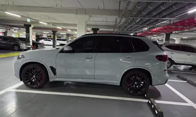 BMW X5 2026, 4800 км, за 101746.1 USD
