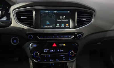 Hyundai Ioniq 2016, 81979 км, за 8402.26 USD - фото 13