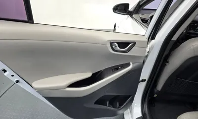 Hyundai Ioniq 2016, 81979 км, за 8402.26 USD - фото 25