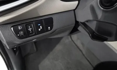 Hyundai Ioniq 2016, 81979 км, за 8402.26 USD - фото 27