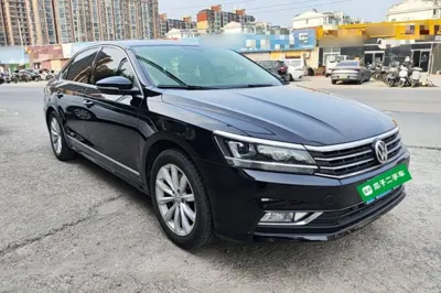 Volkswagen Passat 2017, 114600 км, за 8957 USD