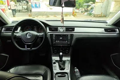 Volkswagen Passat 2017, 114600 км, за 8957 USD - фото 12