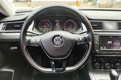 Volkswagen Passat 2017, 114600 км, за 8957 USD - фото 13