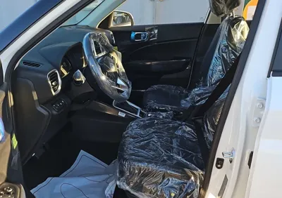Hyundai Venue 2026, 7 км, за 2225.16 USD