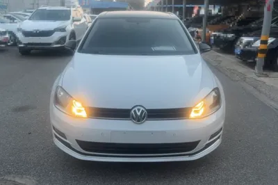 Volkswagen Golf 2016, 60800 км, за 9249 USD