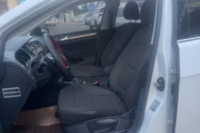 Volkswagen Golf 2016, 60800 км, за 9249 USD - фото 10