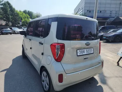 Kia Ray 2013, 121037 км, за 2560.06 USD