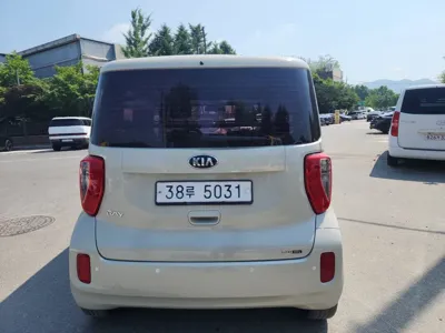 Kia Ray 2013, 121037 км, за 2560.06 USD