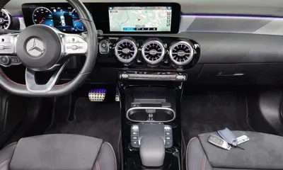 Mercedes-Benz CLA-Class 2023, 52372 км, за 21523.16 USD - фото 14