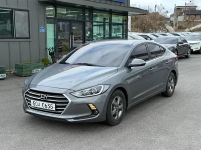 Hyundai Avante 2016, 124000 км, за 5684.83 USD