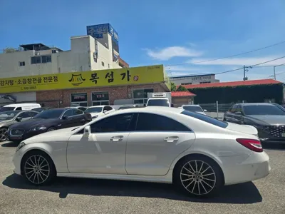Mercedes-Benz CLS-Class 2017, 95000 км, за 16148.09 USD