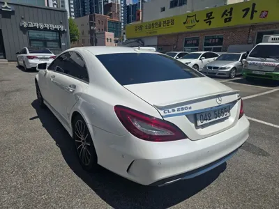 Mercedes-Benz CLS-Class 2017, 95000 км, за 16148.09 USD - фото 6