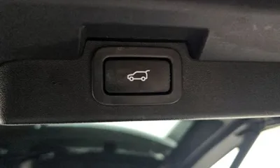 Land Rover Discovery 2018, 202830 км, за 10241.16 USD - фото 20