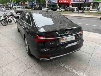 Audi A6L 2023, 27000 км, за 33827.92 USD