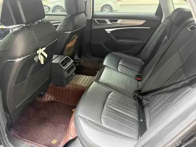 Audi A6L 2023, 27000 км, за 33827.92 USD
