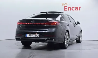 Kia K7 2021, 81596 км, за 13326.39 USD