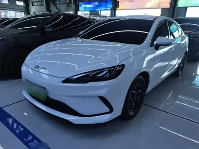 BYD Seal 05 DM-i · 2025 год