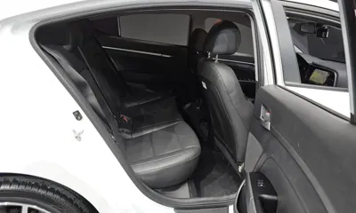 Hyundai Avante 2020, 53316 км, за 8467.9 USD - фото 13