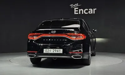 Hyundai Grandeur 2019, 82185 км, за 9562.85 USD