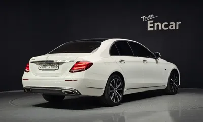 Mercedes-Benz E-Class 2019, 26614 км, за 21824.12 USD