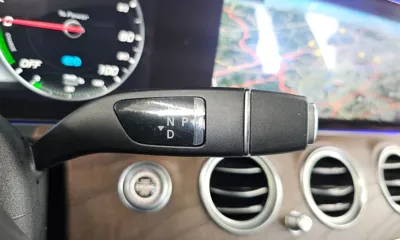 Mercedes-Benz E-Class 2019, 26614 км, за 21824.12 USD - фото 9